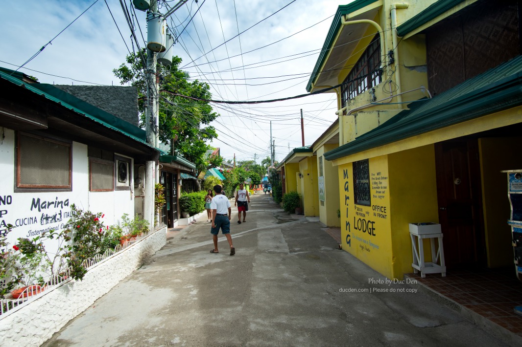 Một góc đường cạnh biển Panagsama