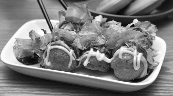 Thử ăn Takoyaki – món ăn nổi tiếng của Nhật Bản ở Hà nội