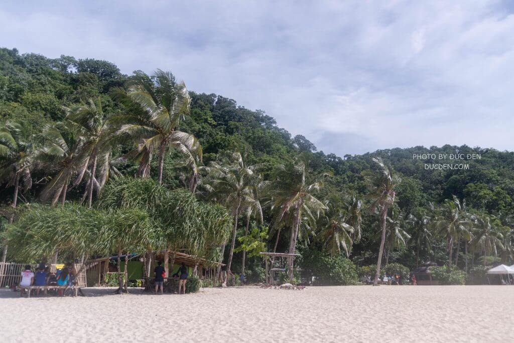 Bãi Puka trông hoang sơ hơn hẳn với mấy khu Station - Kinh nghiệm du lịch Boracay của Đức Đen